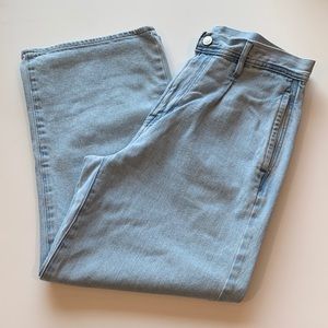 American Eagle - 4, wide leg crop, light wash